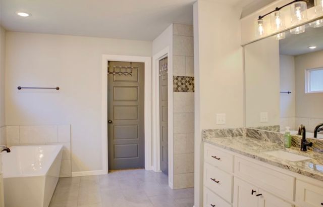 9224 N 141 East Avenue, Owasso, OK 74055