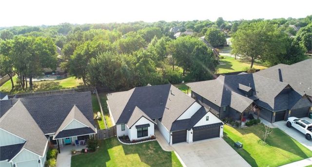 9224 N 141 East Avenue, Owasso, OK 74055
