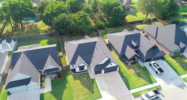 9224 N 141 East Avenue, Owasso, OK 74055