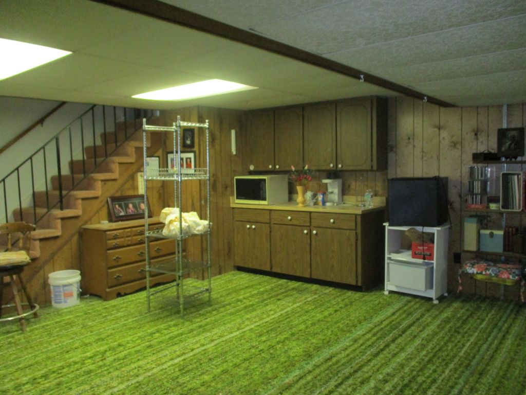 Image 18 of property listing at 905 Knottingham Drive, Ottawa, IL 61350