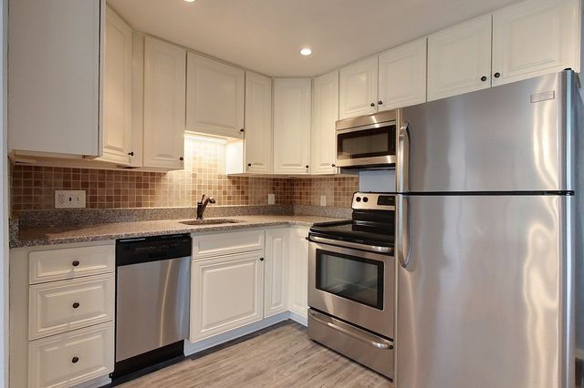 138 Rea St, Lowell, MA 01852