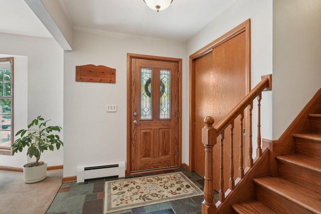800 Emerson AVENUE, South Milwaukee, WI 53172