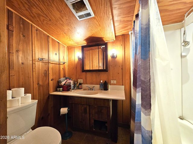 31 OLD DOUGLAS Road, Bisbee, AZ 85603