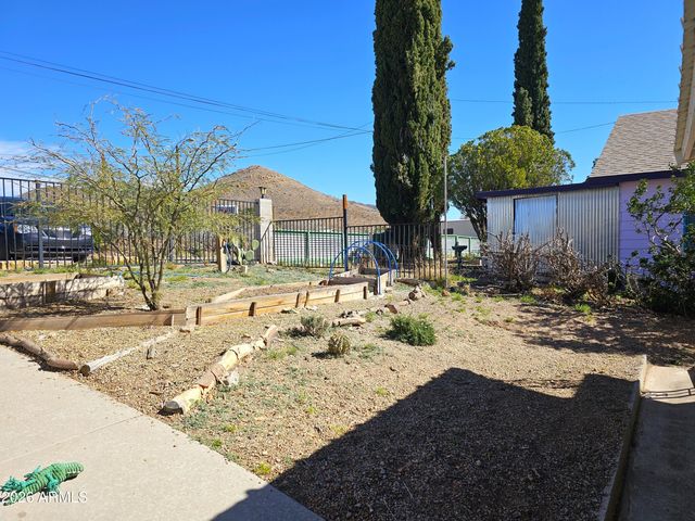 31 OLD DOUGLAS Road, Bisbee, AZ 85603
