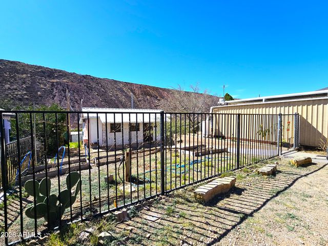 31 OLD DOUGLAS Road, Bisbee, AZ 85603