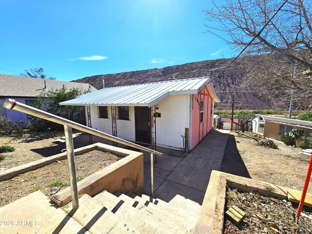 31 OLD DOUGLAS Road, Bisbee, AZ 85603