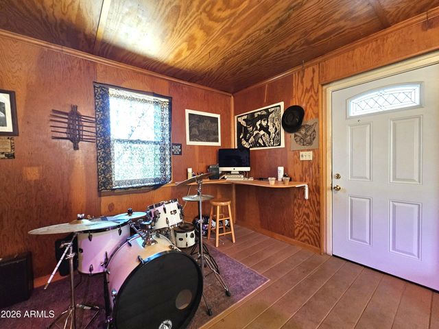 31 OLD DOUGLAS Road, Bisbee, AZ 85603