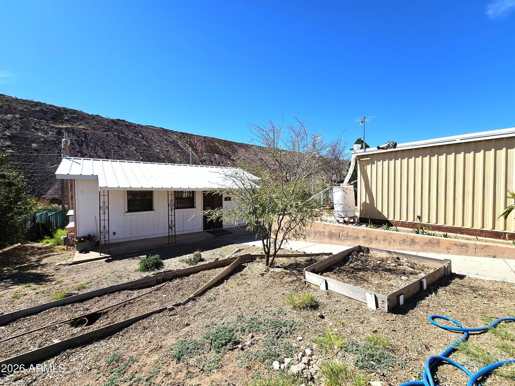31 OLD DOUGLAS Road, Bisbee, AZ 85603