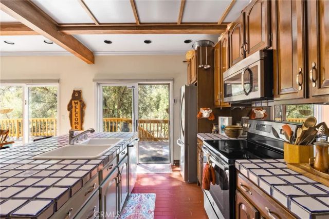 16200 Askin Drive, Pine Mountain Club, CA 93222