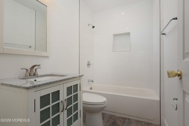 10 Lincoln Court, Keansburg, NJ 07734