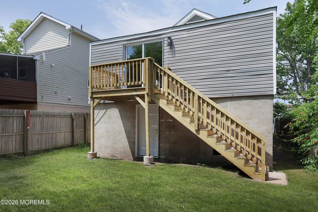 10 Lincoln Court, Keansburg, NJ 07734