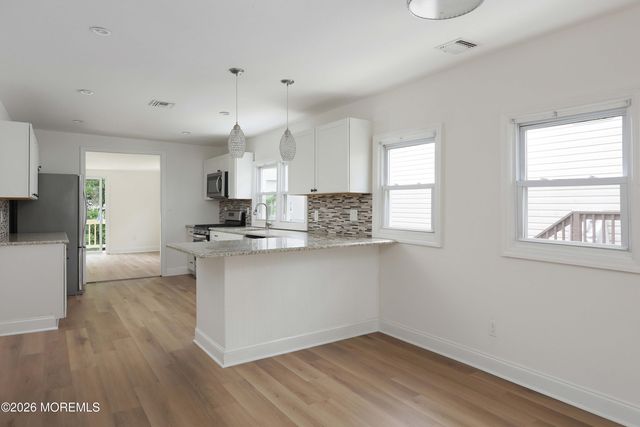 10 Lincoln Court, Keansburg, NJ 07734