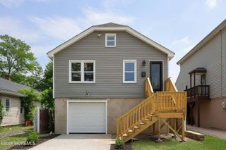 10 Lincoln Court, Keansburg, NJ 07734