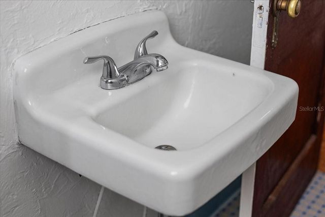 396 NW HILLSBORO STREET, Lake City, FL 32055