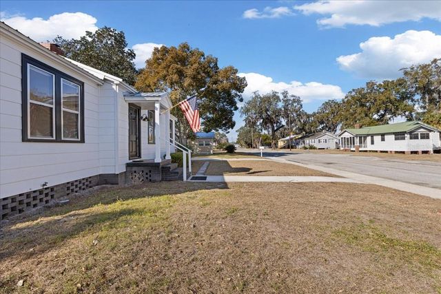 396 NW HILLSBORO STREET, Lake City, FL 32055