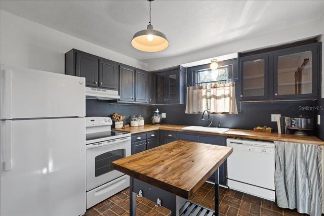 396 NW HILLSBORO STREET, Lake City, FL 32055