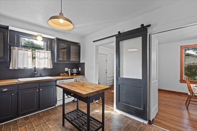 396 NW HILLSBORO STREET, Lake City, FL 32055