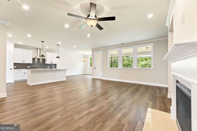 327 Grand Wehunt Drive, Hoschton, GA 30548