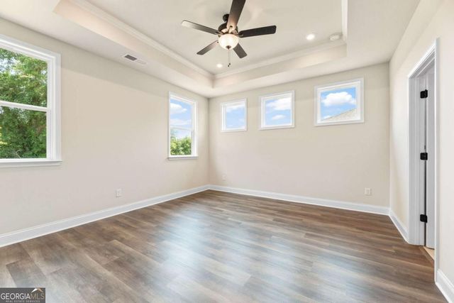 327 Grand Wehunt Drive, Hoschton, GA 30548