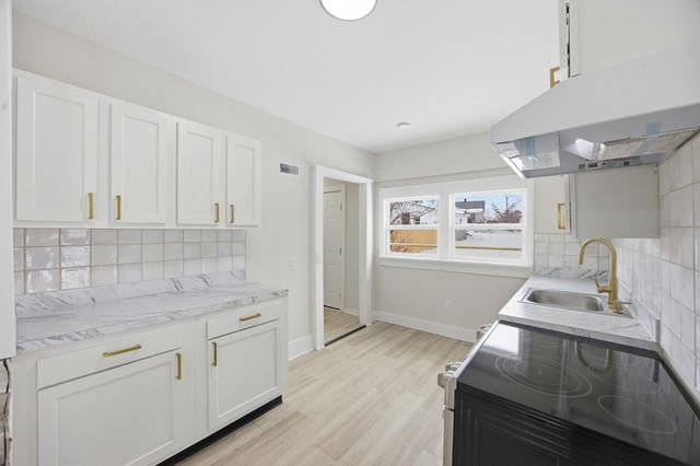 233 E Washington Street, Winchester, KY 40391