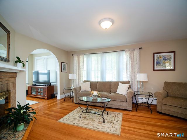 23 Thompson Street, Hamden, CT 06518