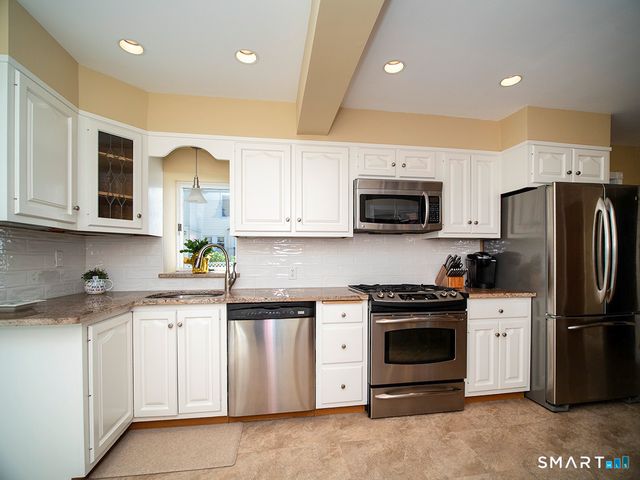 23 Thompson Street, Hamden, CT 06518