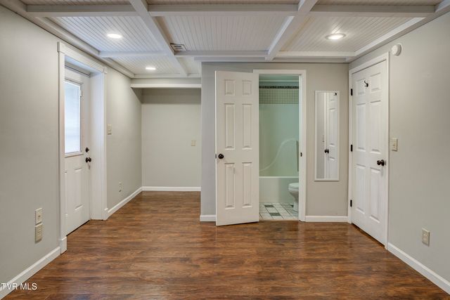 204 East Mountain View Road 40, Johnson City, TN 37601