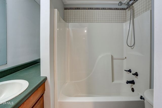 204 East Mountain View Road 40, Johnson City, TN 37601