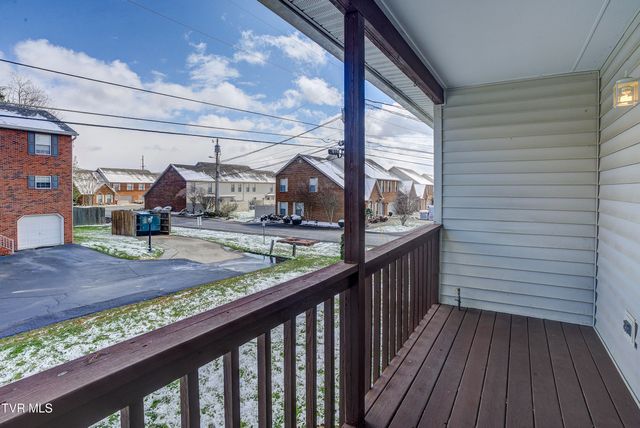 204 East Mountain View Road 40, Johnson City, TN 37601