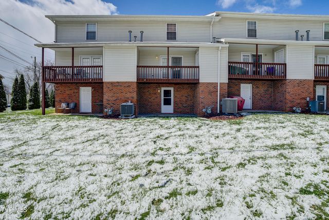 204 East Mountain View Road 40, Johnson City, TN 37601