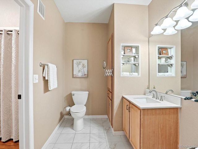 2896 W Riverwalk Cir A305, Littleton, CO 80123