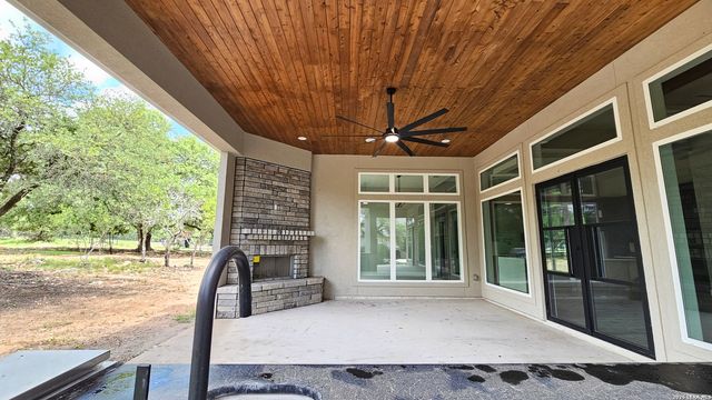 612 Cross Oak, New Braunfels, TX 78132