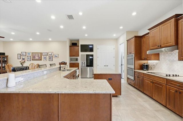 719 TEABERRY TRAIL, Polk City, FL 33868