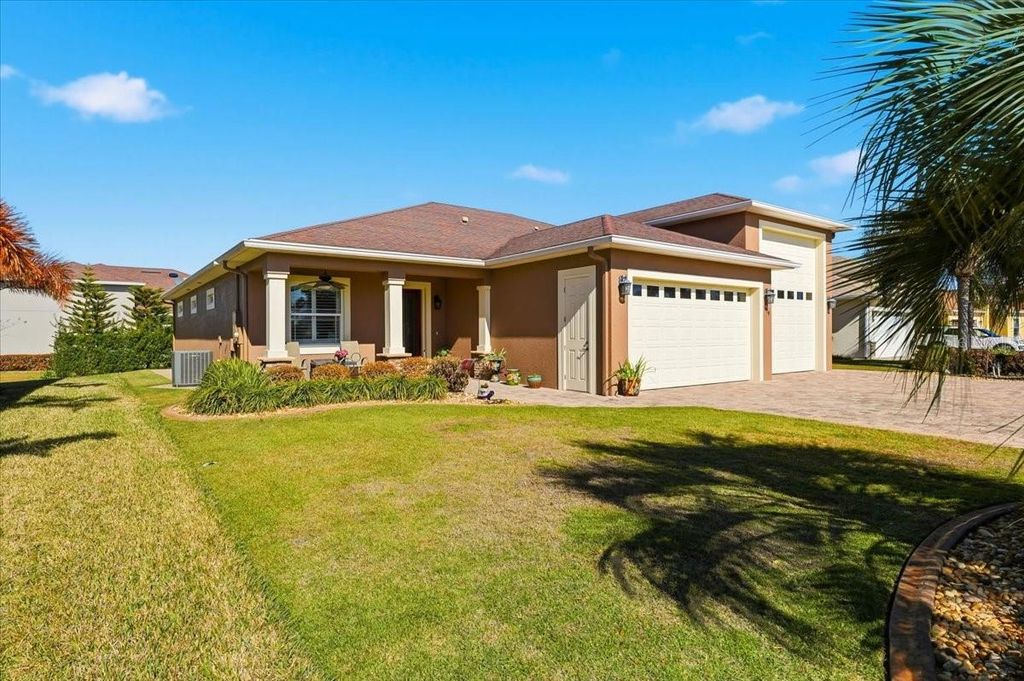 719 TEABERRY TRAIL, Polk City, FL 33868