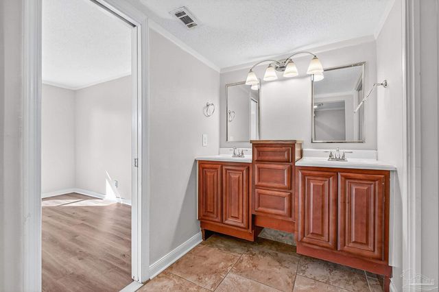 4603 Forrestal St, Pensacola, FL 32506