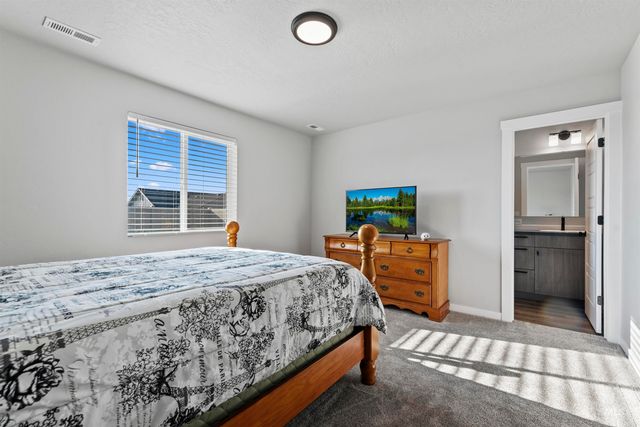 3923 W Tribute St, Meridian, ID 83642