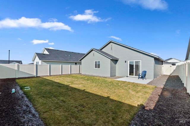3923 W Tribute St, Meridian, ID 83642
