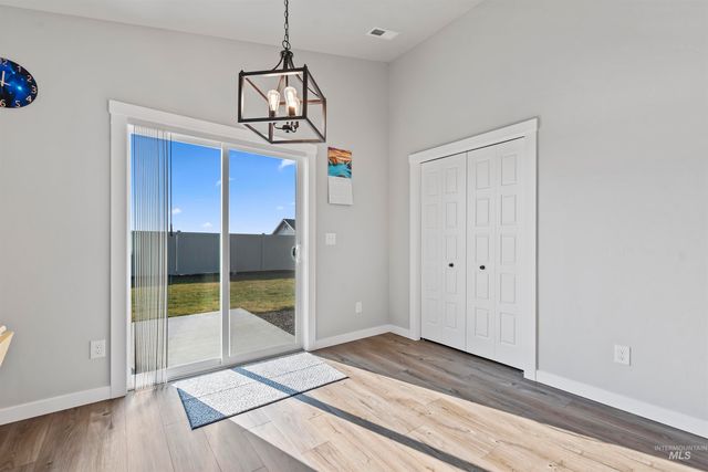 3923 W Tribute St, Meridian, ID 83642