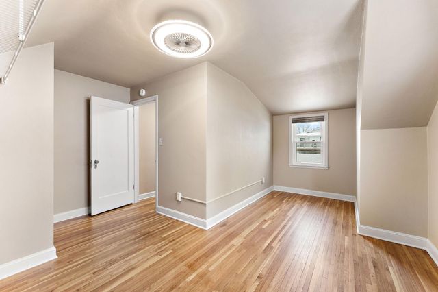 1560 Case Avenue, Saint Paul, MN 55106