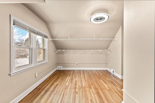 1560 Case Avenue, Saint Paul, MN 55106