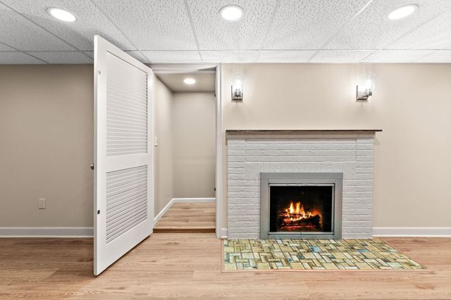 1560 Case Avenue, Saint Paul, MN 55106