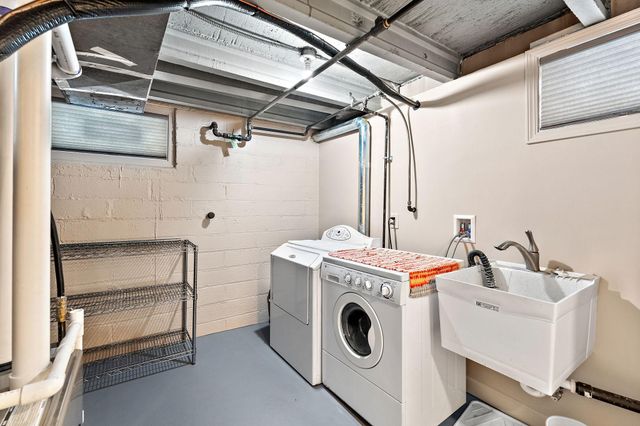 1560 Case Avenue, Saint Paul, MN 55106