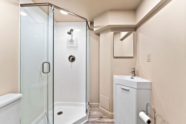 1560 Case Avenue, Saint Paul, MN 55106