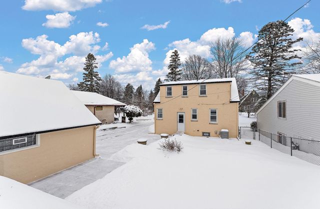 1560 Case Avenue, Saint Paul, MN 55106