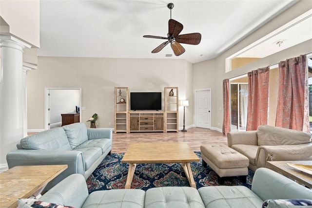 295 LONDONDERRY DRIVE, Sarasota, FL 34240