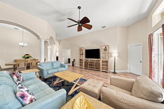 295 LONDONDERRY DRIVE, Sarasota, FL 34240