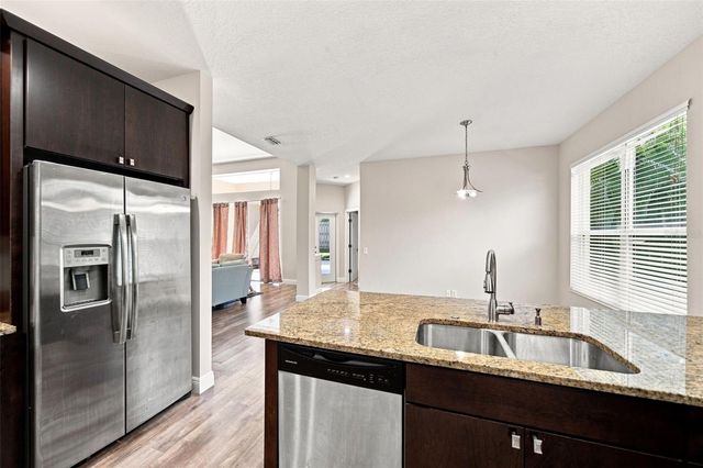 295 LONDONDERRY DRIVE, Sarasota, FL 34240