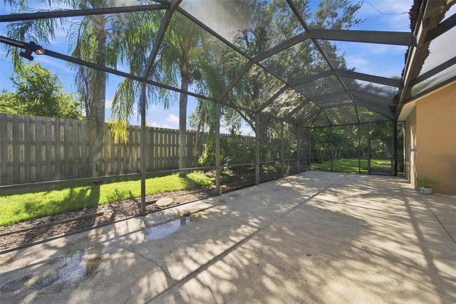 295 LONDONDERRY DRIVE, Sarasota, FL 34240