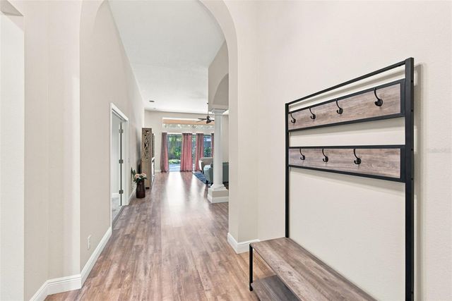 295 LONDONDERRY DRIVE, Sarasota, FL 34240