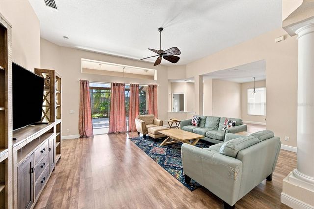 295 LONDONDERRY DRIVE, Sarasota, FL 34240